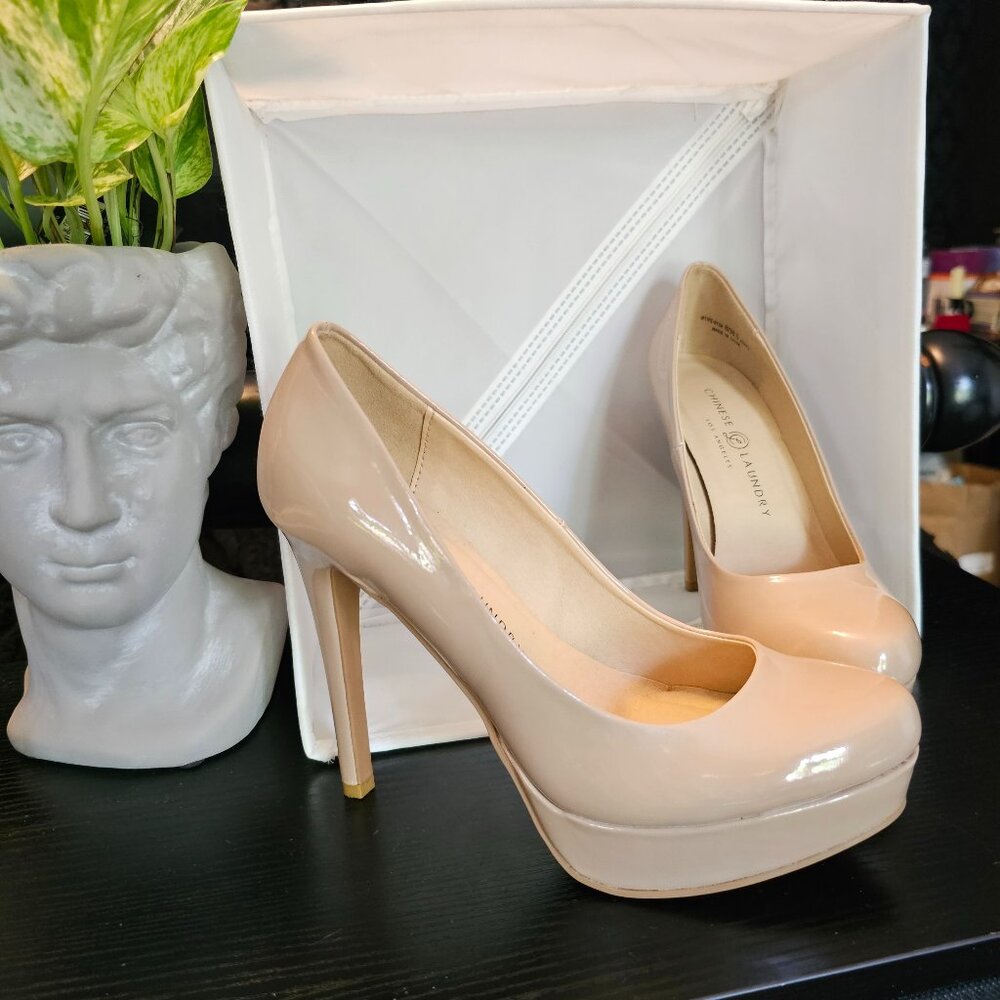 *Like New* Chinese Laundry Nude Platform Pump Heels | Size 8
